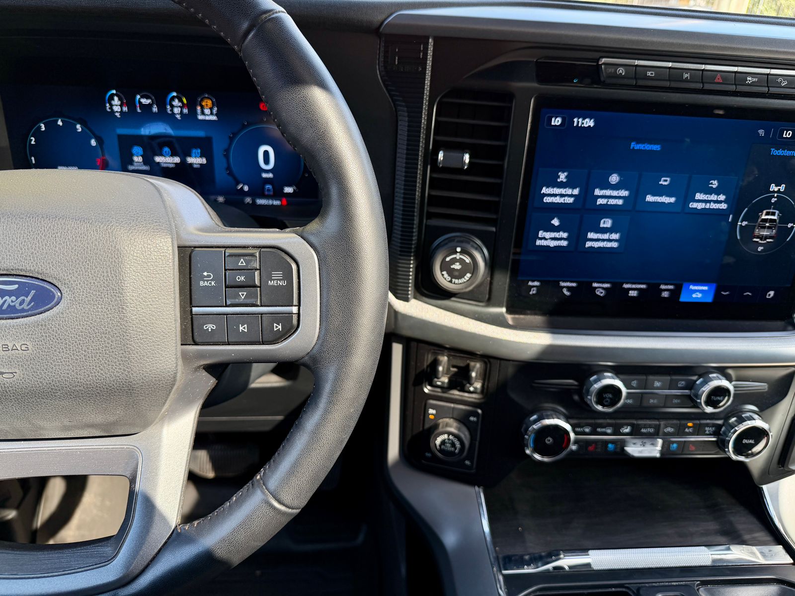 Ford F150 Lariat — foto 21 de 36