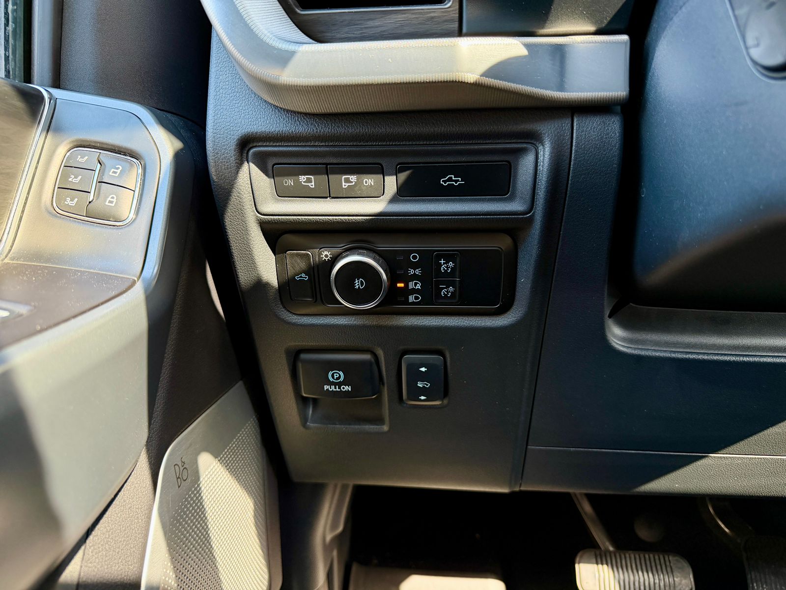 Ford F150 Lariat — foto 24 de 36