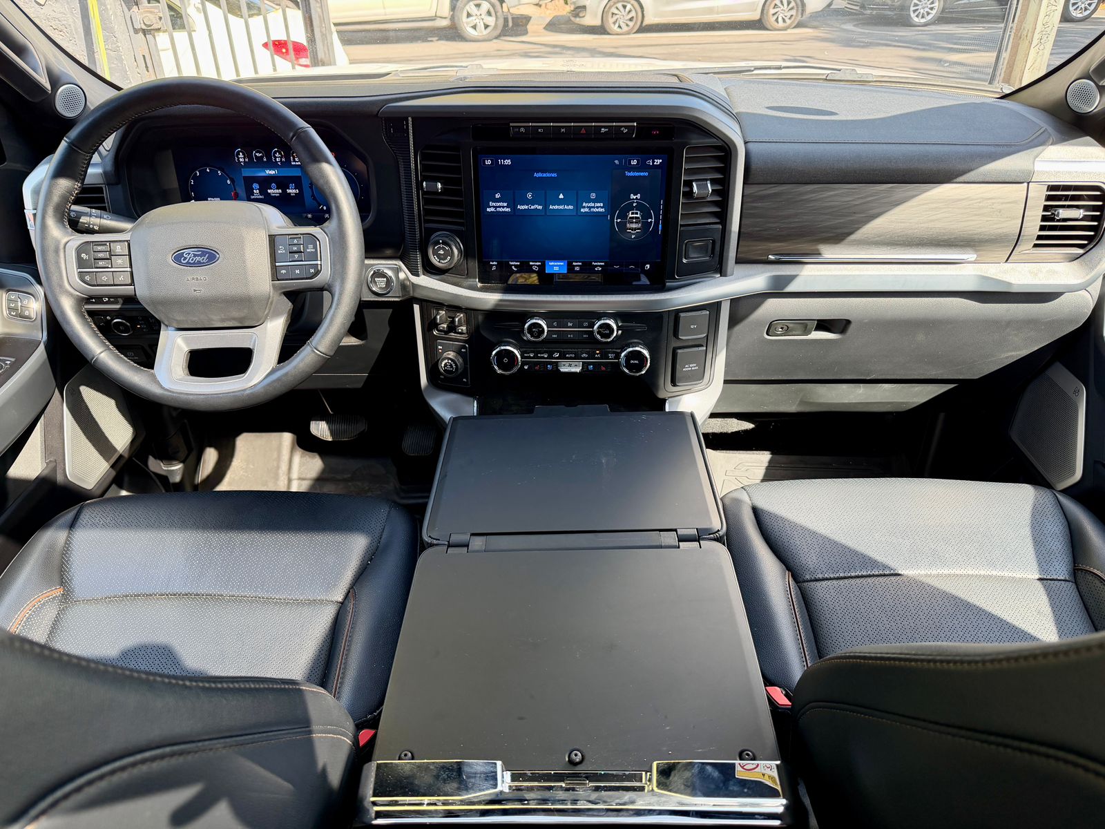 Ford F150 Lariat — foto 28 de 36
