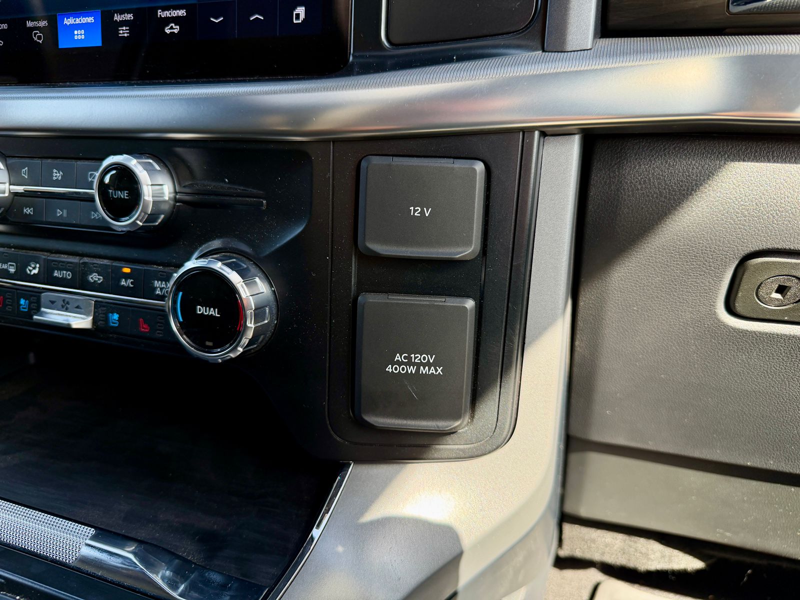 Ford F150 Lariat — foto 30 de 36