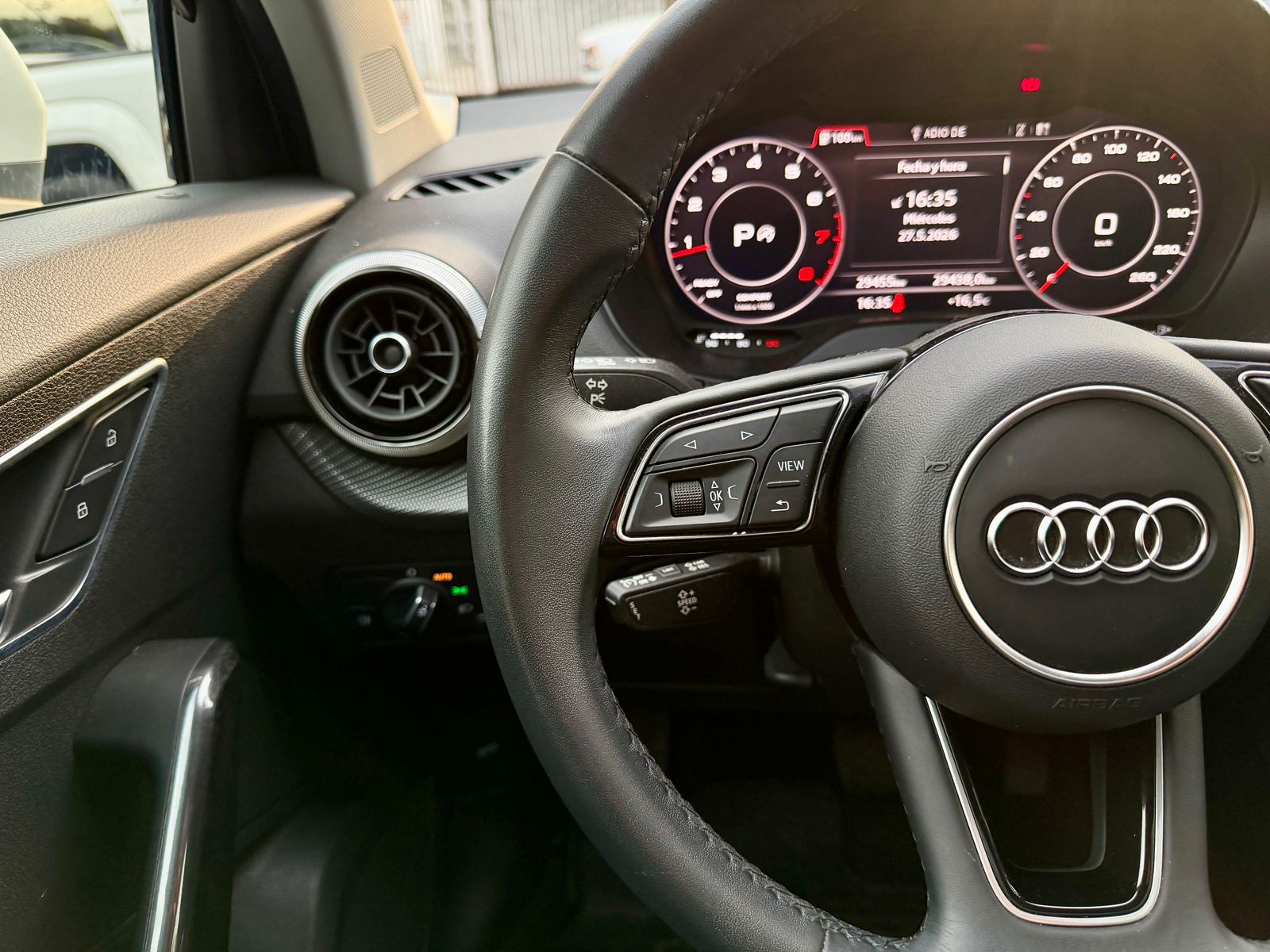 Audi Q2 — foto 22 de 28