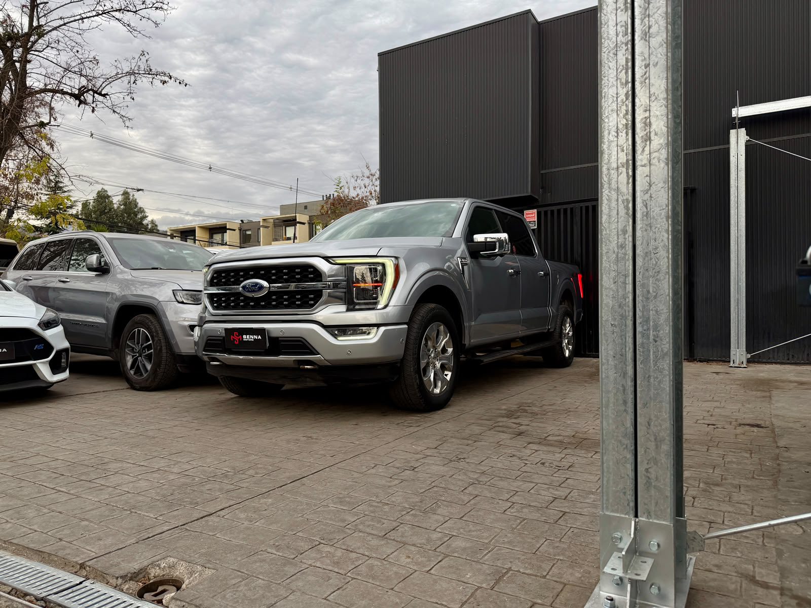 Ford F-150 Platinium 3.5 2023, foto 1 de 20