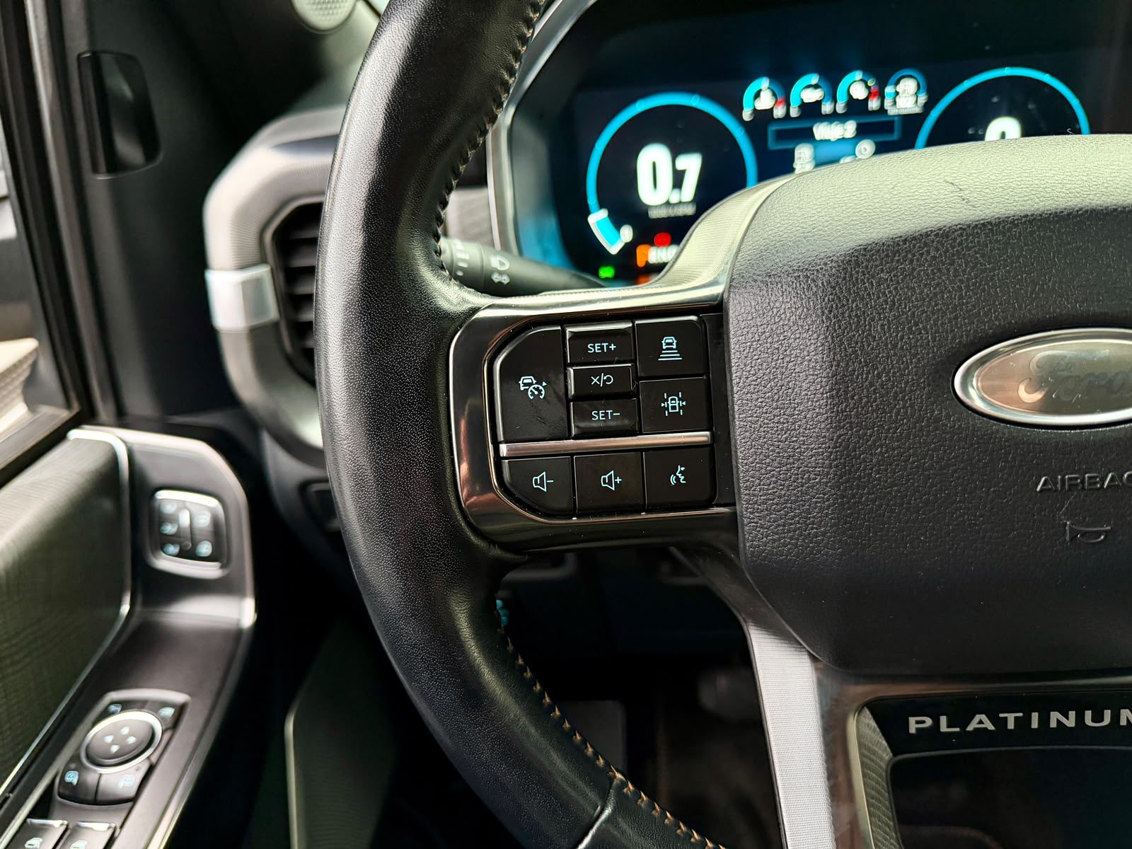 Ford F150 Platinum — foto 21 de 21
