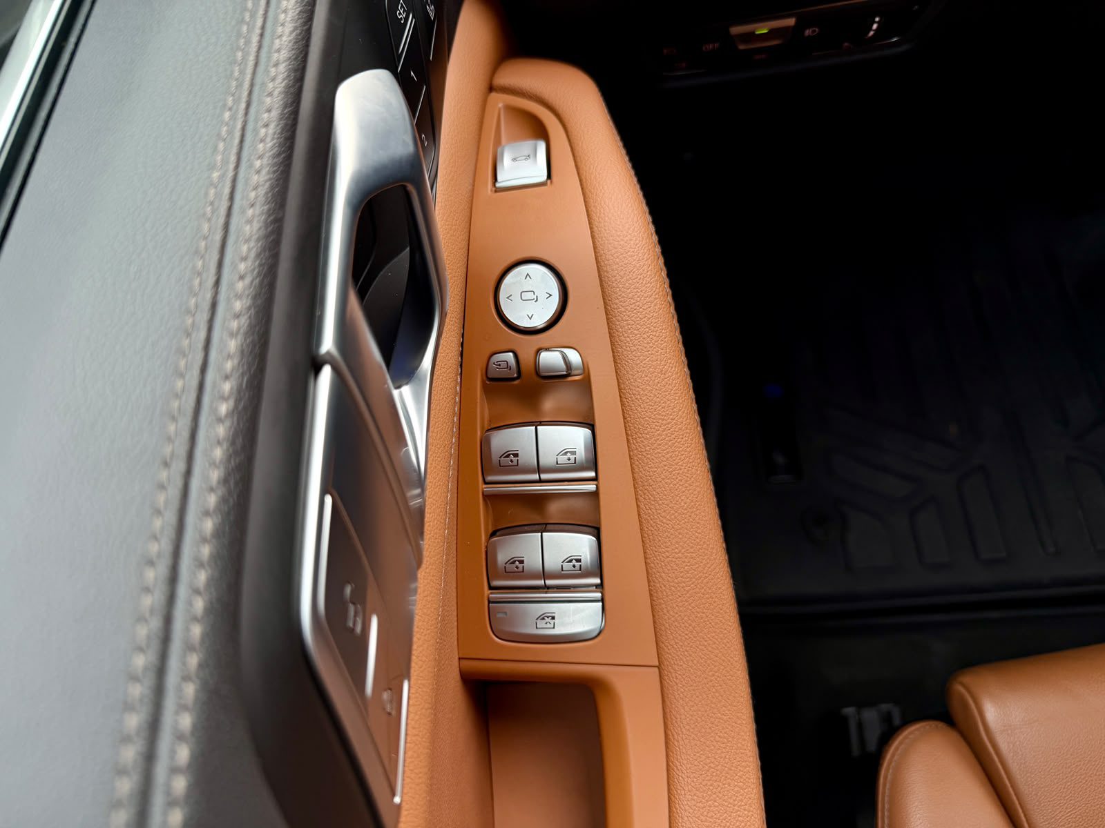 BMW X7 — foto 25 de 31