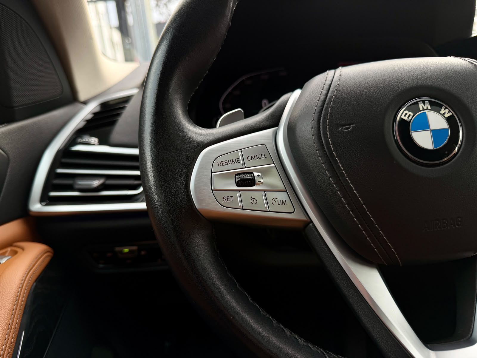 BMW X7 — foto 26 de 31