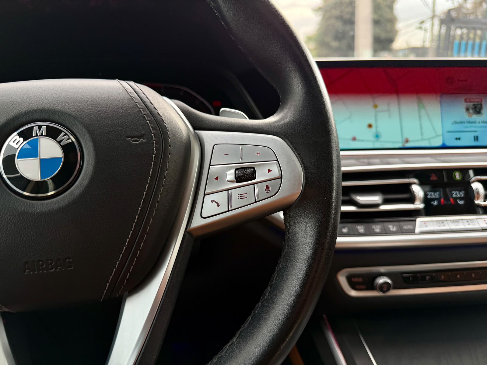 BMW X7 — foto 27 de 31