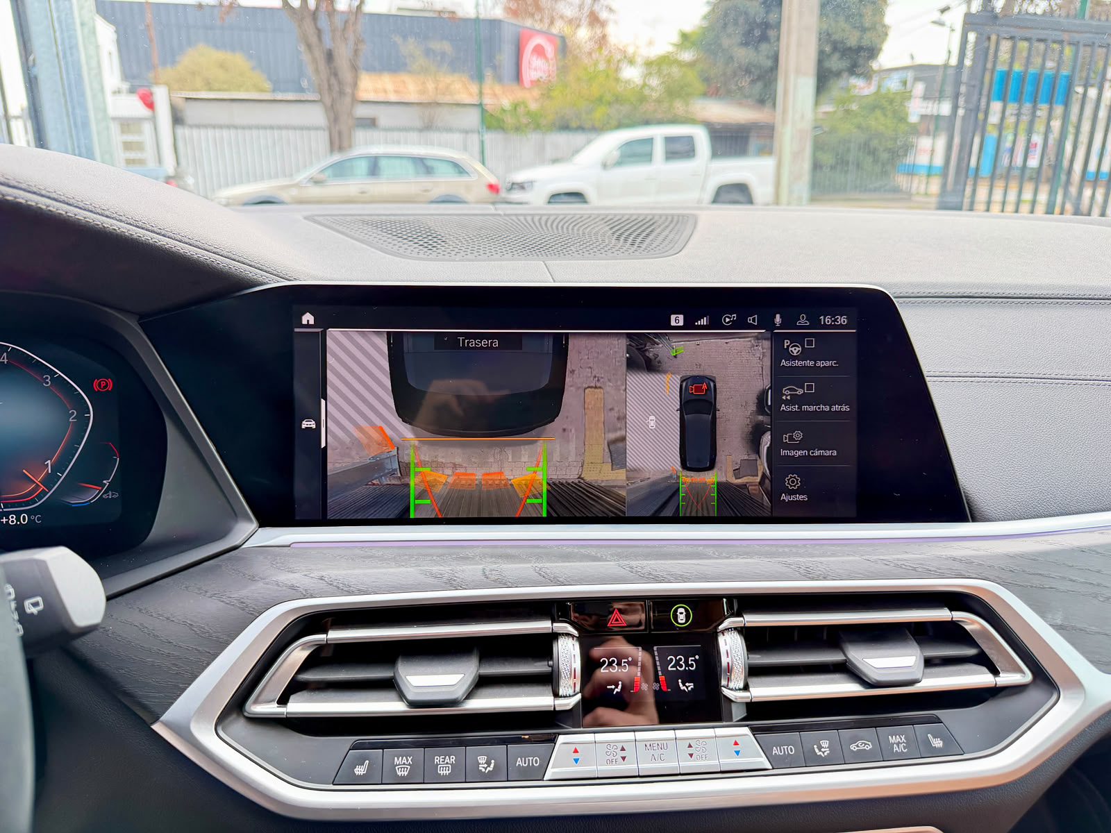 BMW X7 — foto 29 de 31