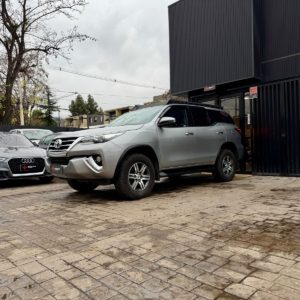 Toyota Fortuner SRX 4x4