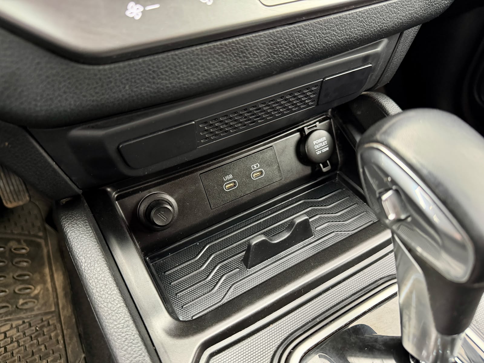 SsangYong Grand Musso — foto 22 de 23