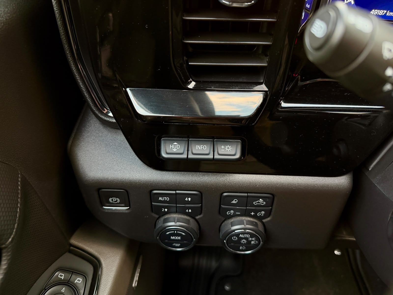 Chevrolet Silverado Zr2 — foto 19 de 26