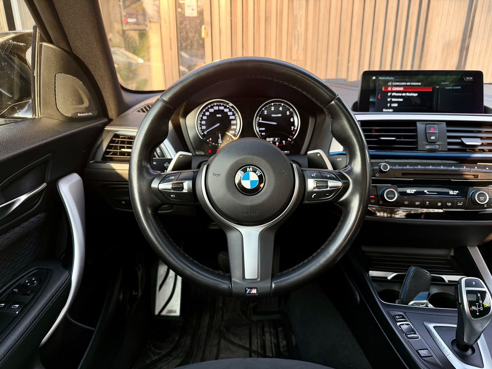 BMW M240I — foto 11 de 25