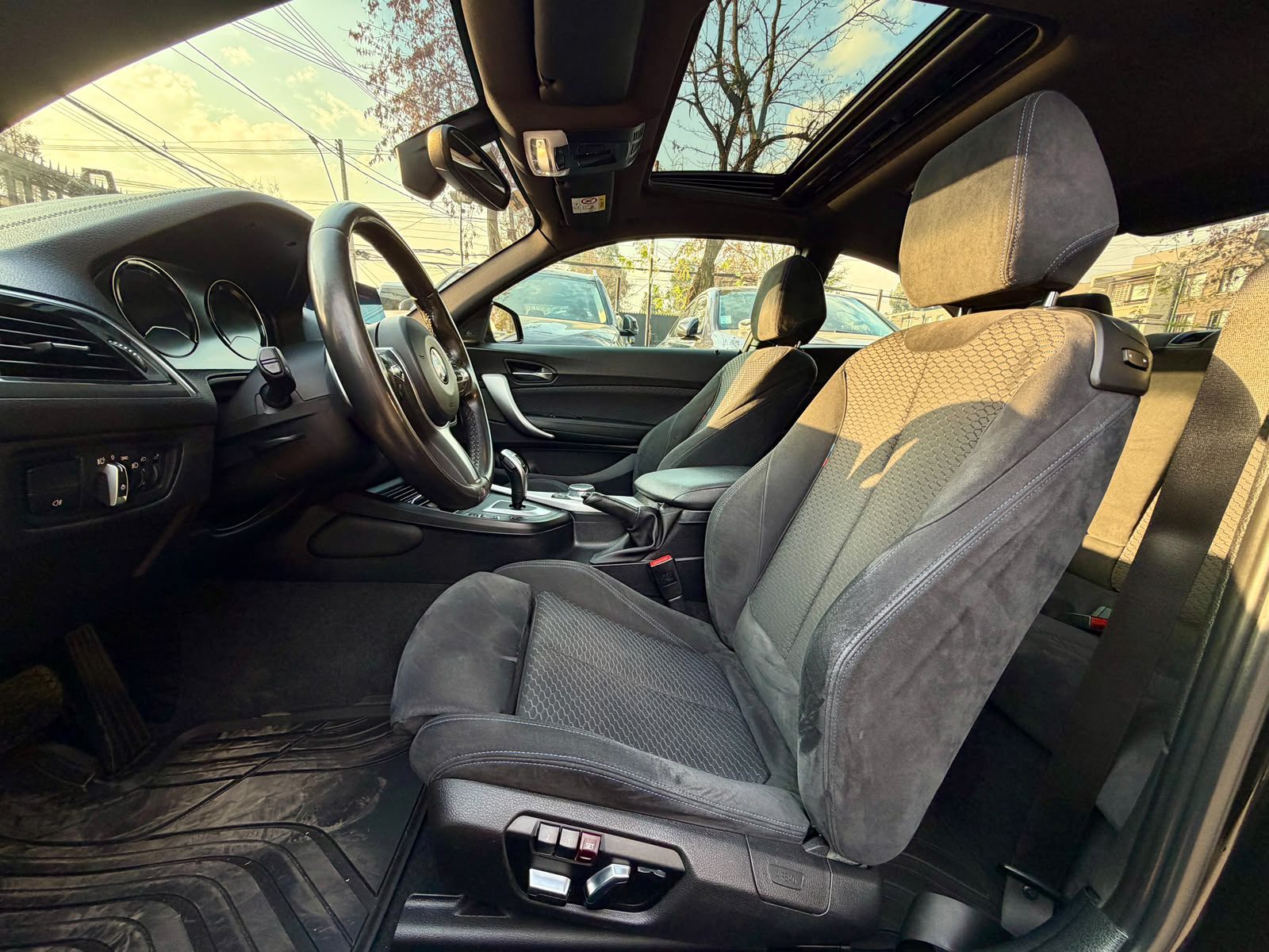BMW M240I — foto 10 de 25