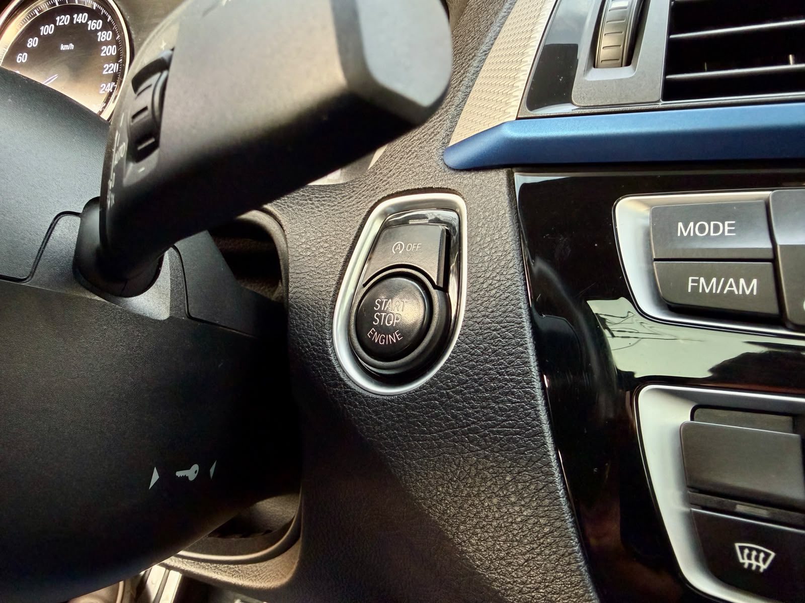 BMW M240I — foto 20 de 25