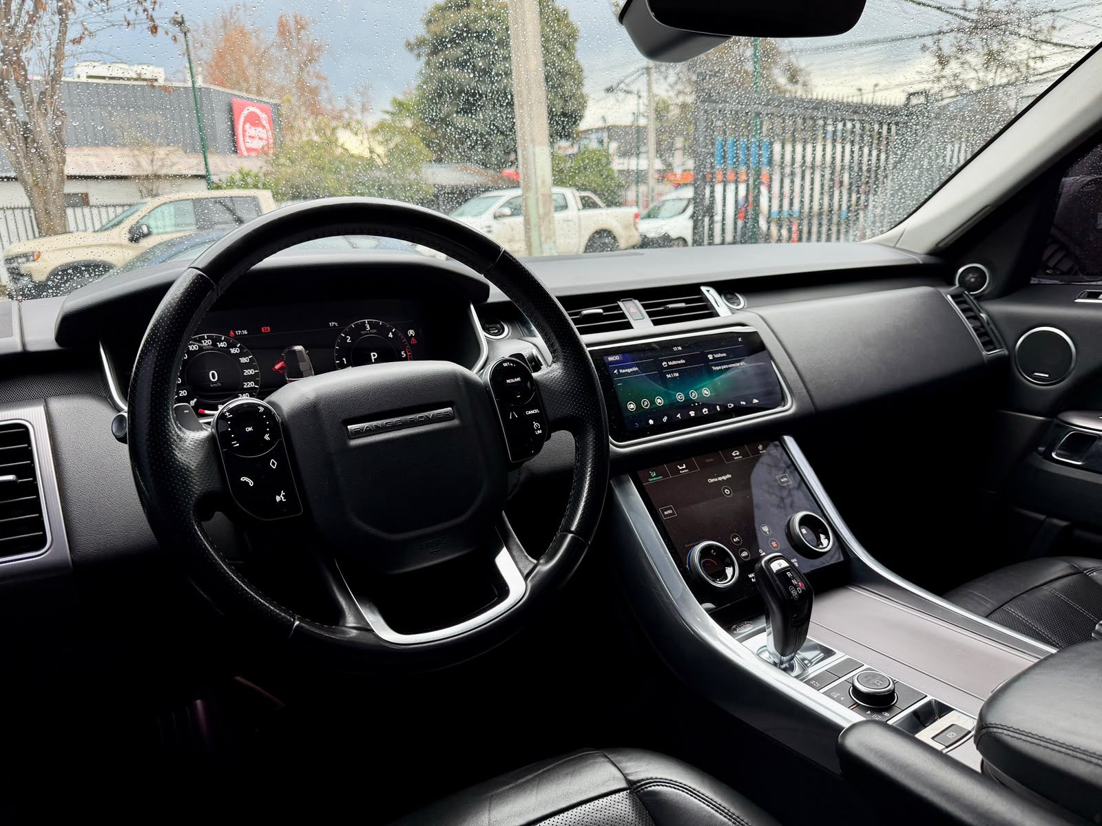 Land Rover Range Rovert Sport — foto 11 de 27