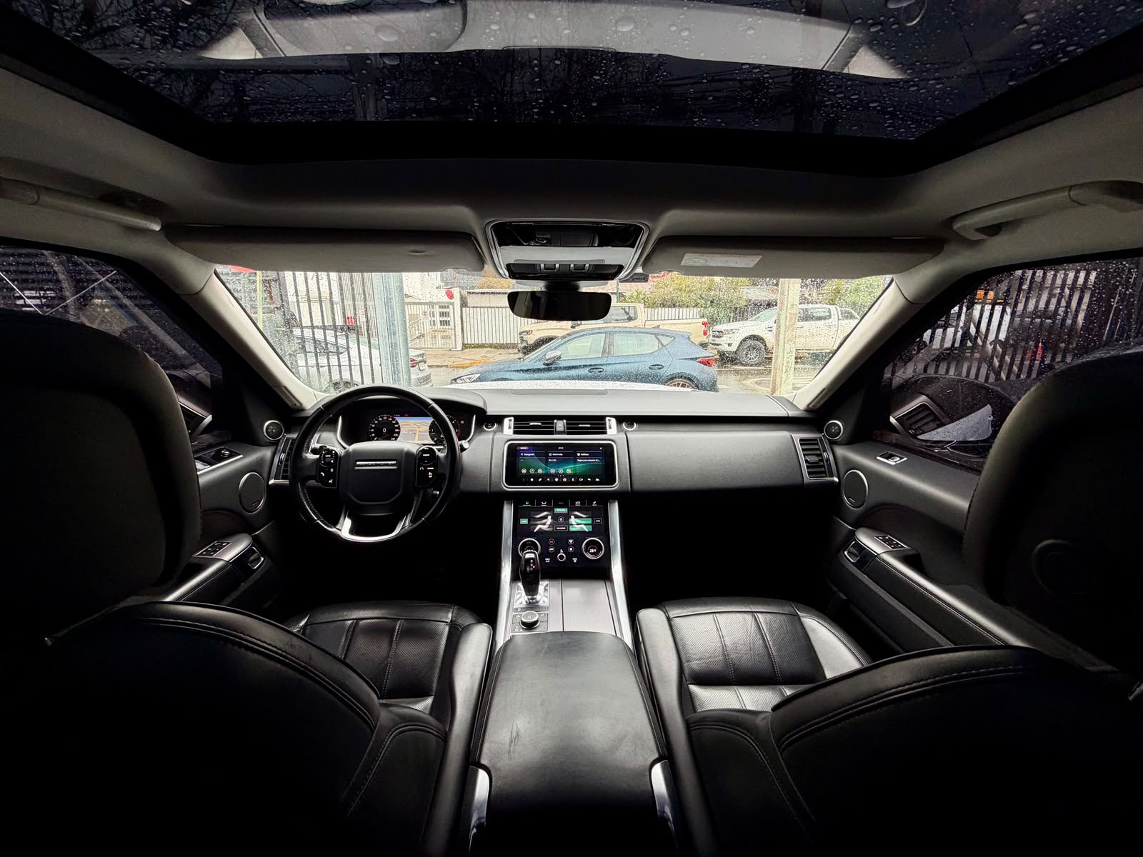 Land Rover Range Rovert Sport — foto 12 de 27