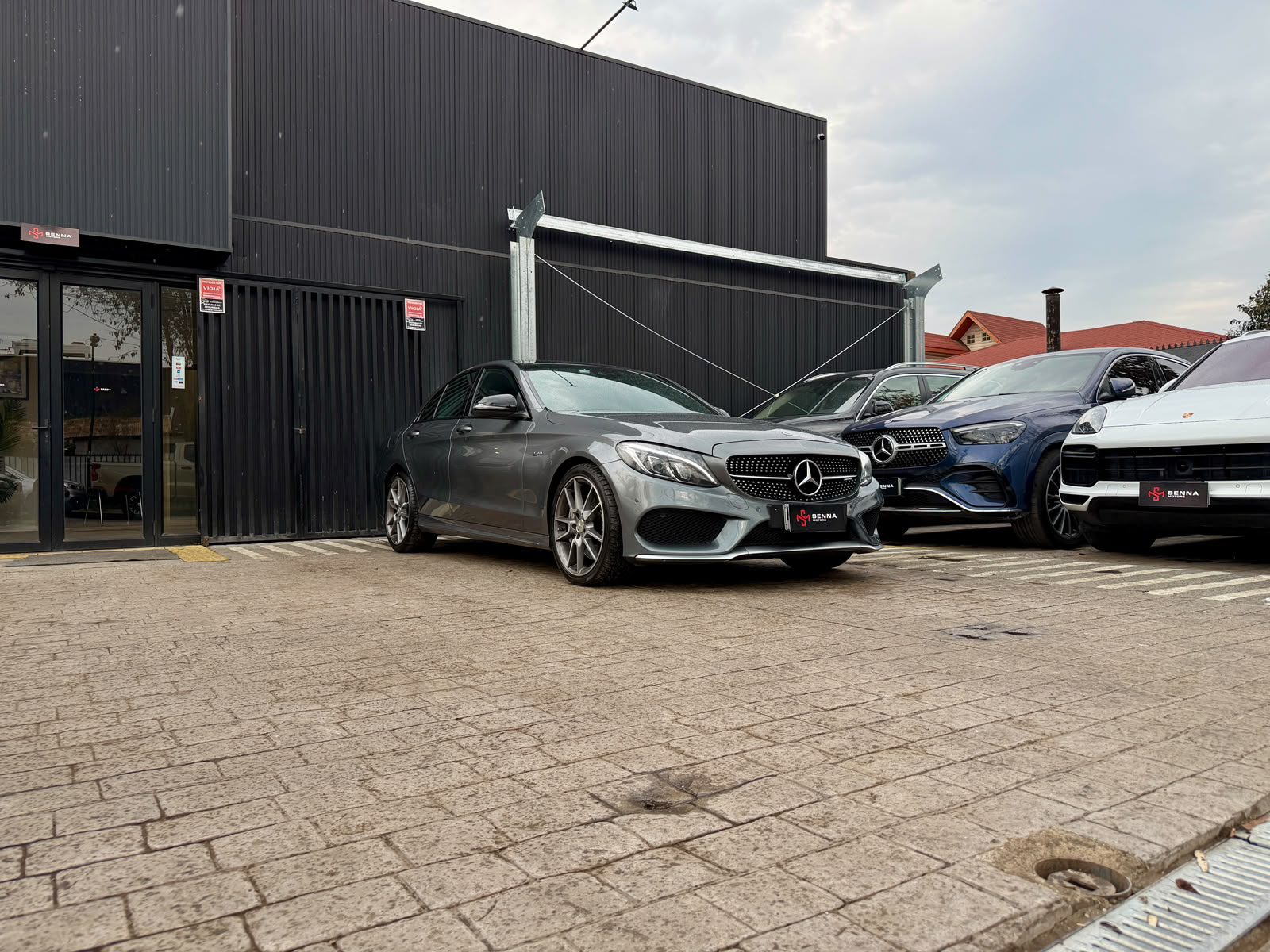 Mercedes-Benz C43 Amg 4Matic — foto 3 de 25