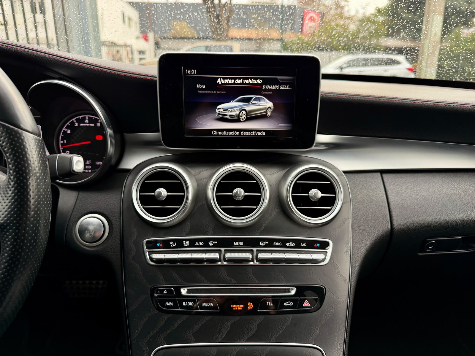 Mercedes-Benz C43 Amg 4Matic — foto 14 de 25