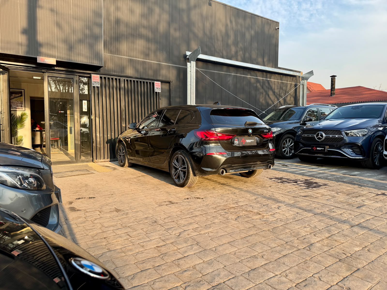 BMW 118I — foto 7 de 21