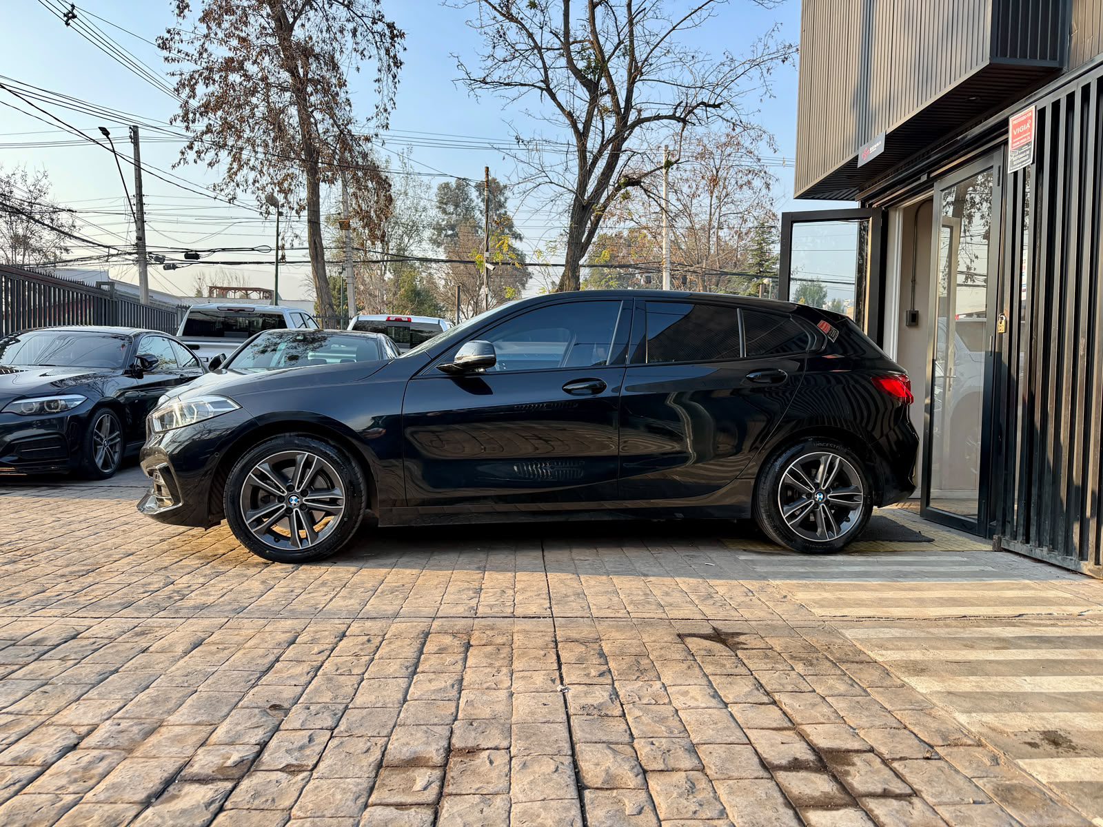 BMW 118I — foto 4 de 21