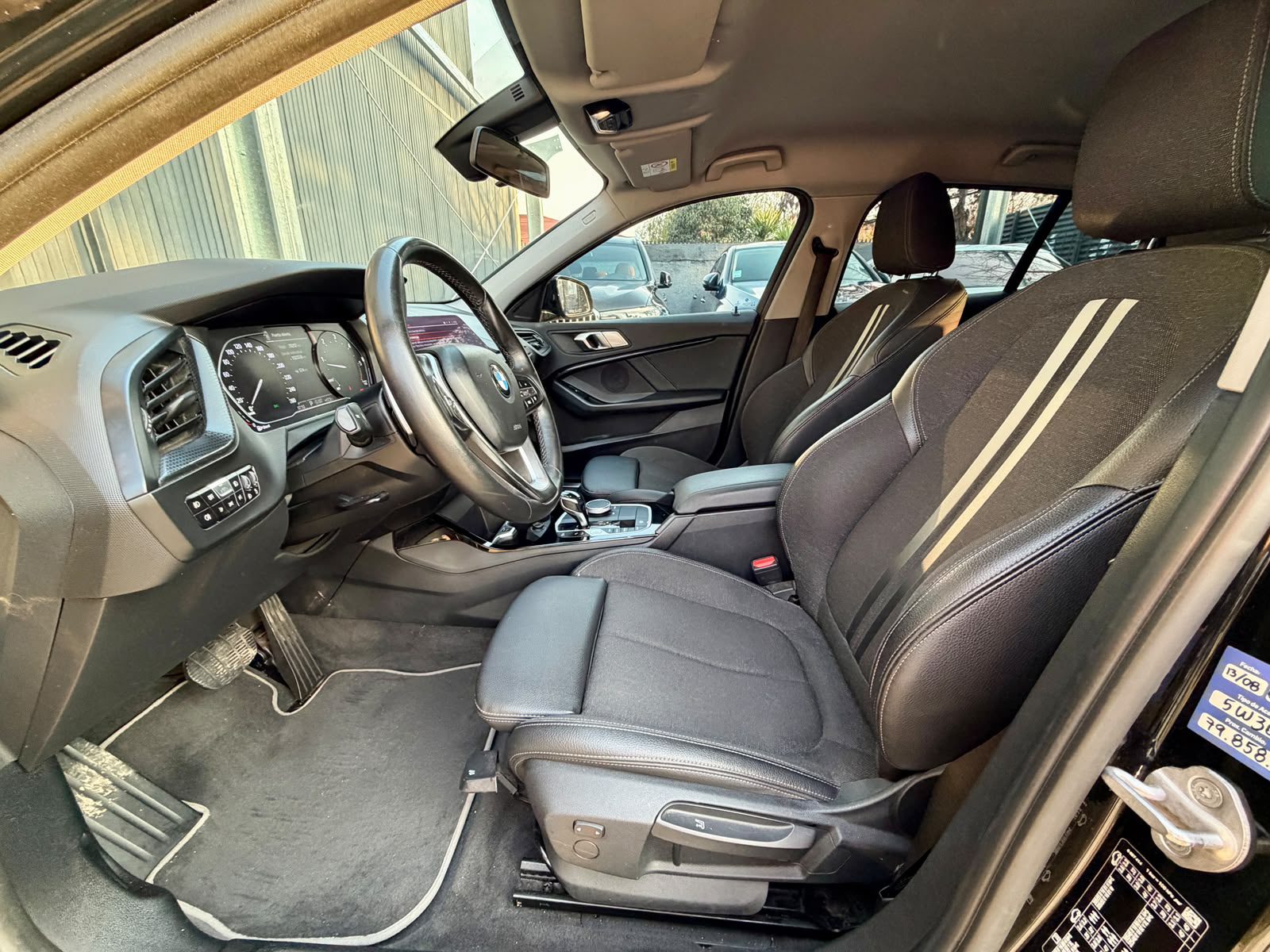 BMW 118I — foto 9 de 21