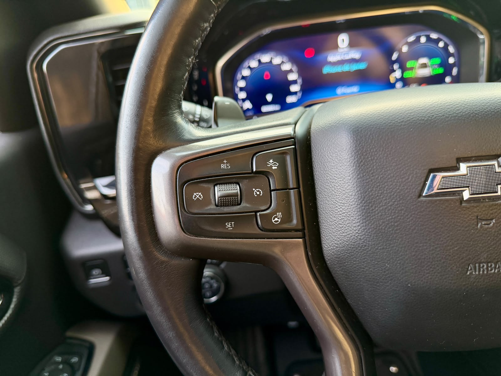 Chevrolet Silverado Zr2 — foto 15 de 24