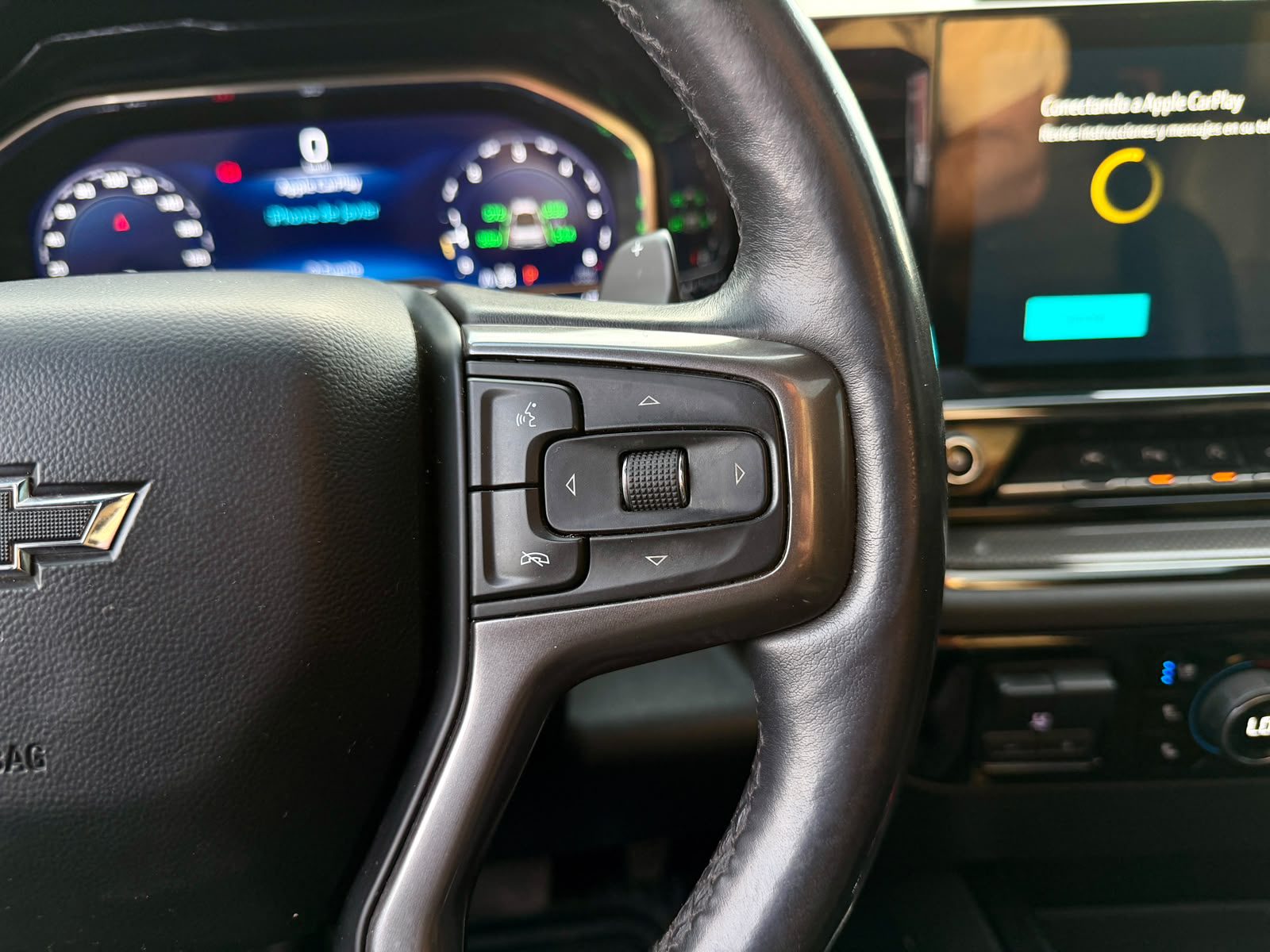 Chevrolet Silverado Zr2 — foto 16 de 24