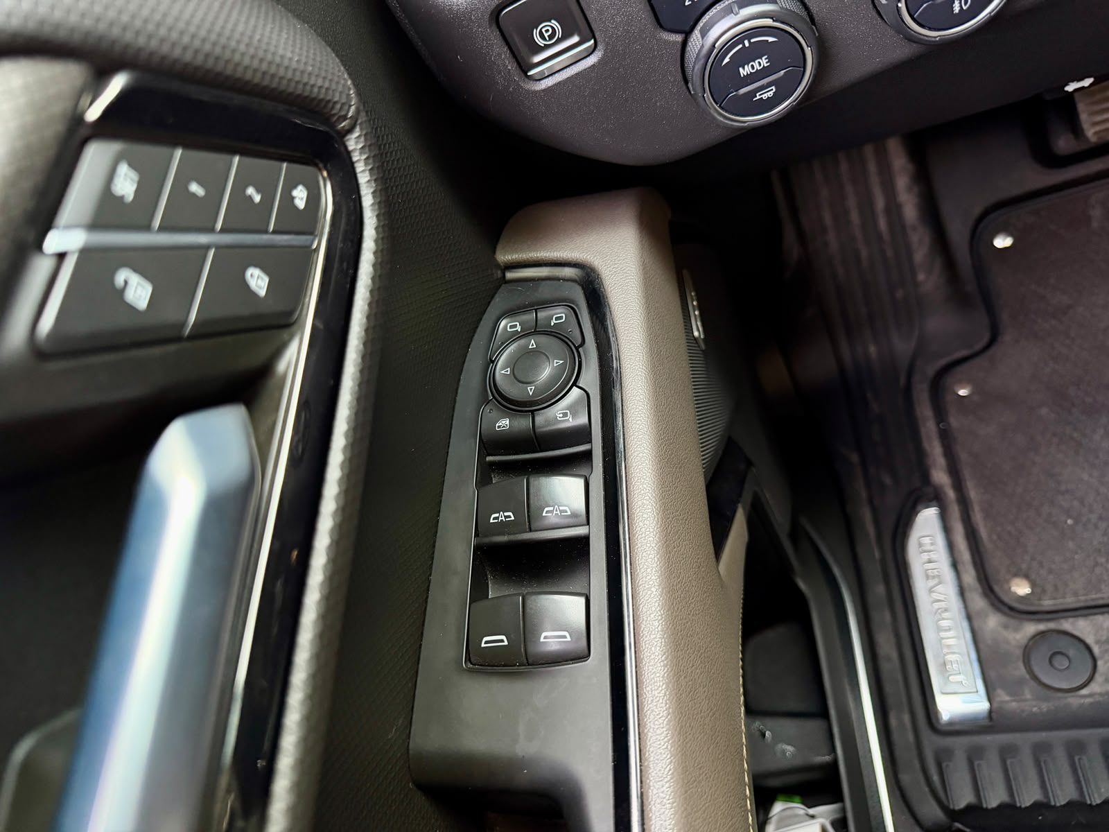 Chevrolet Silverado Zr2 — foto 19 de 24