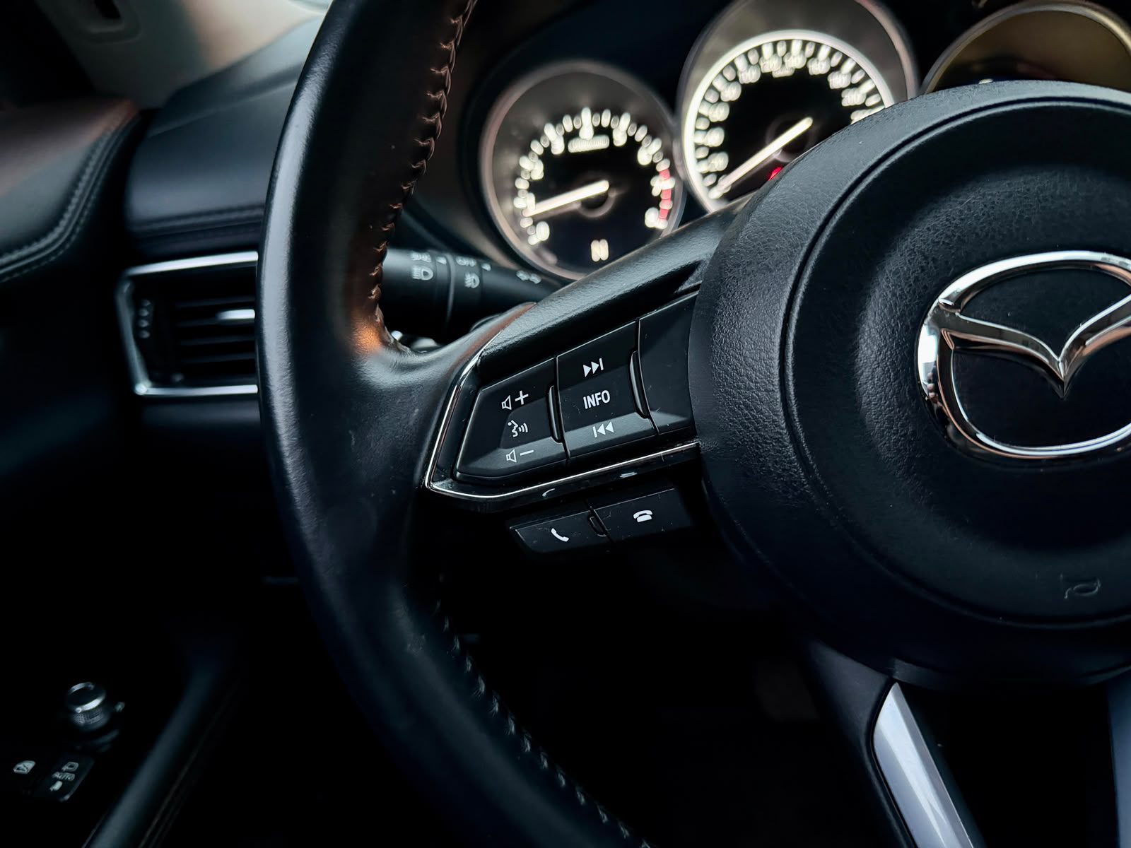 Mazda Cx-5 Gt — foto 17 de 27
