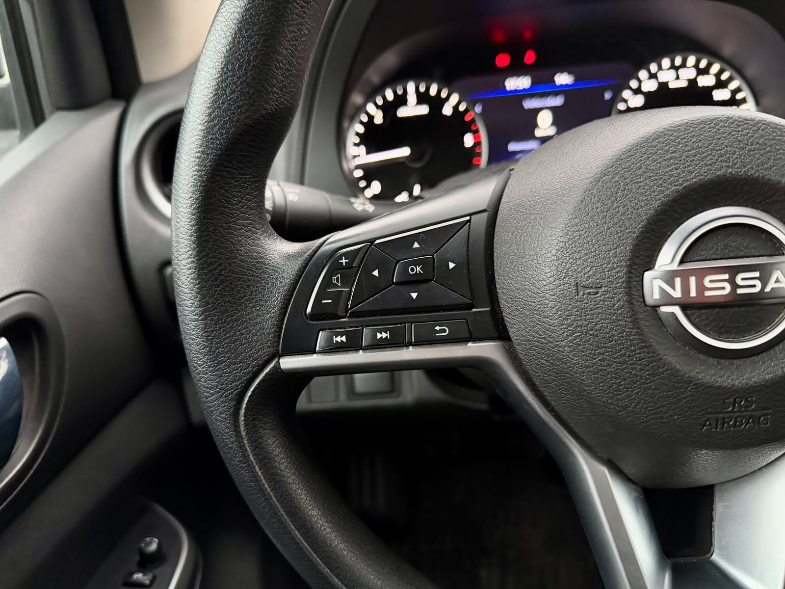 Nissan Navara Xe — foto 16 de 24