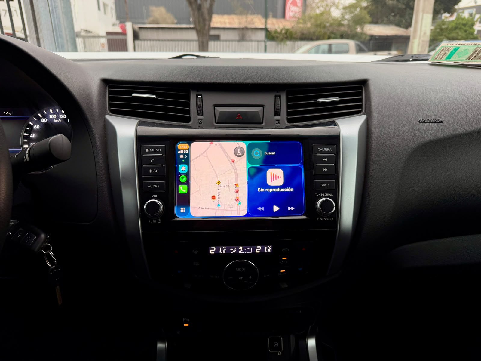 Nissan Navara Xe — foto 17 de 24