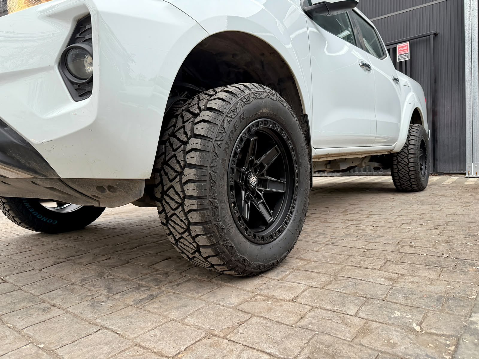 Nissan Navara Xe — foto 22 de 24
