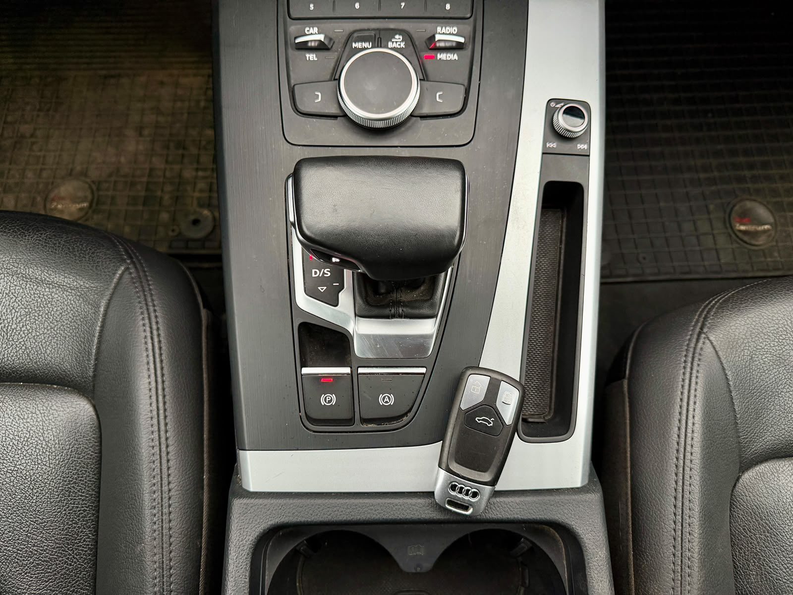 Audi Q5 Tfsi Quattro — foto 14 de 23