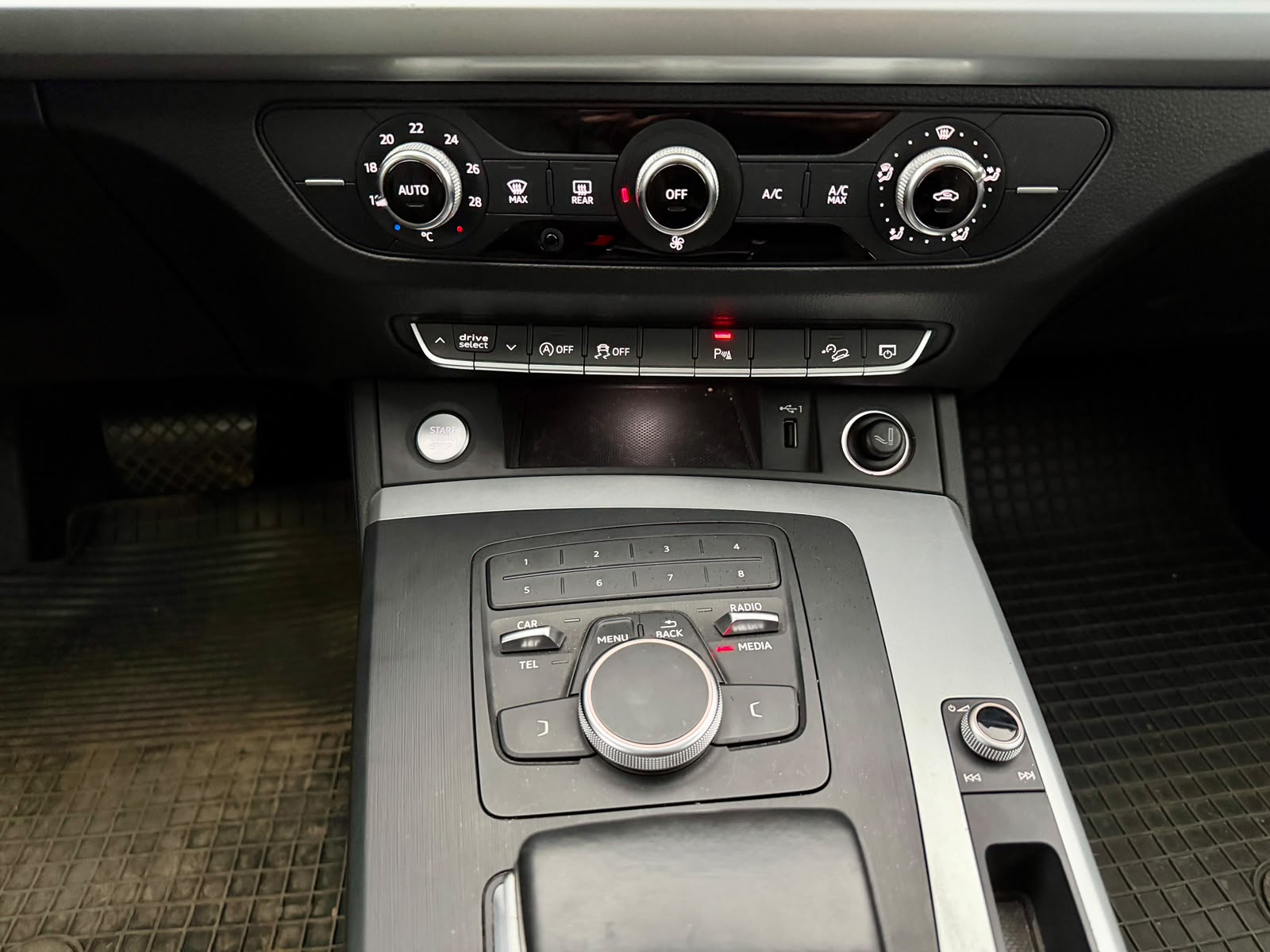 Audi Q5 Tfsi Quattro — foto 15 de 23