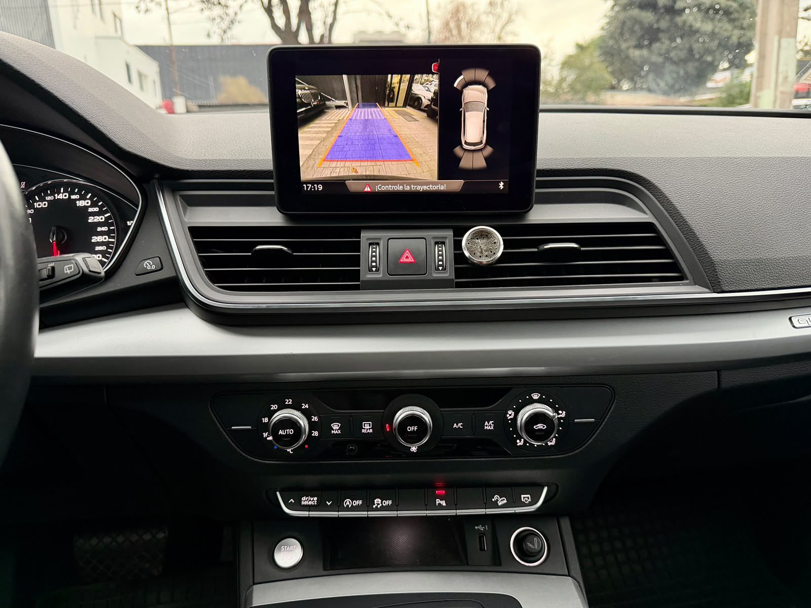 Audi Q5 Tfsi Quattro — foto 16 de 23