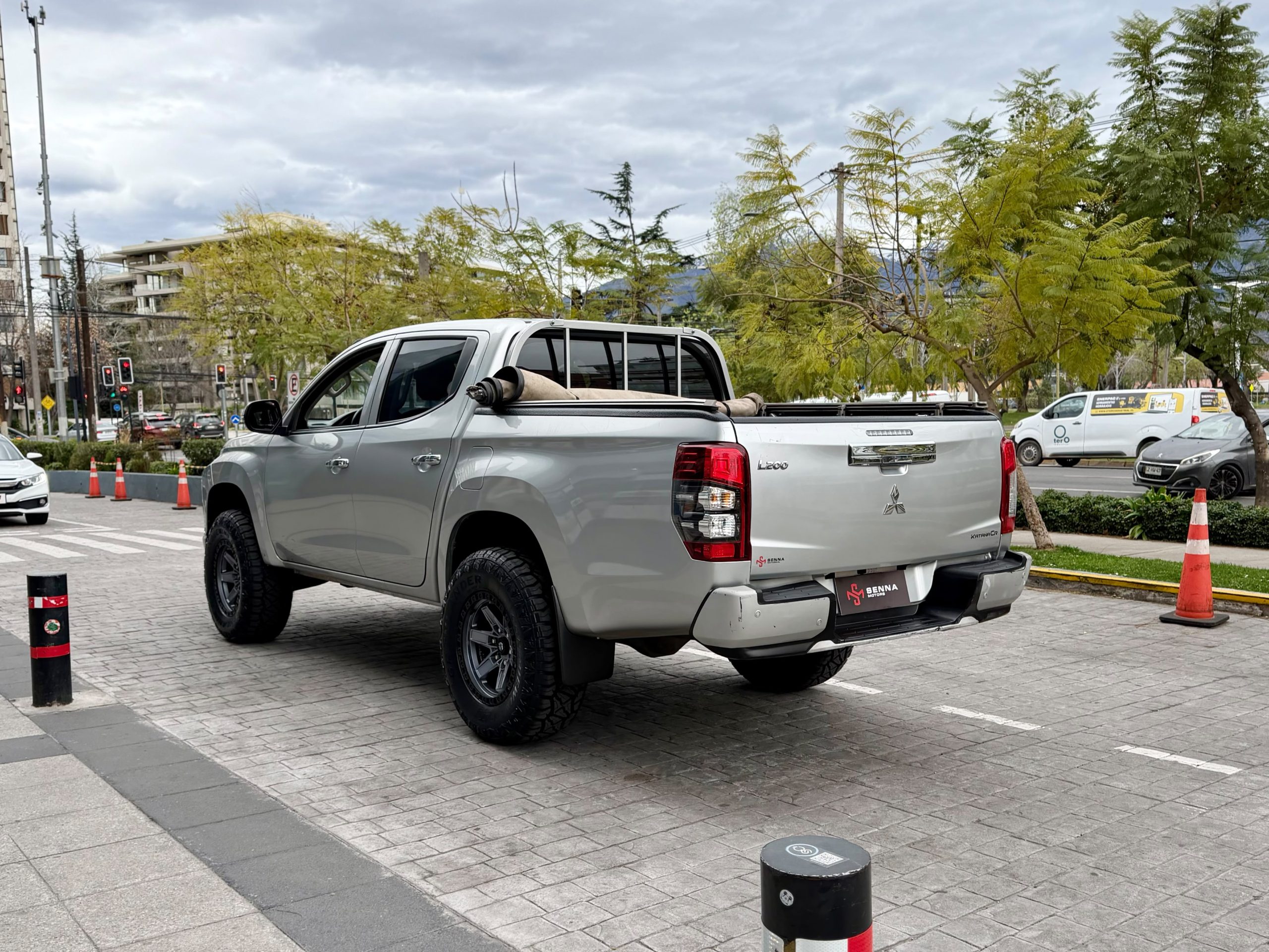 Mitsubishi L200 Katana Cr — foto 6 de 15