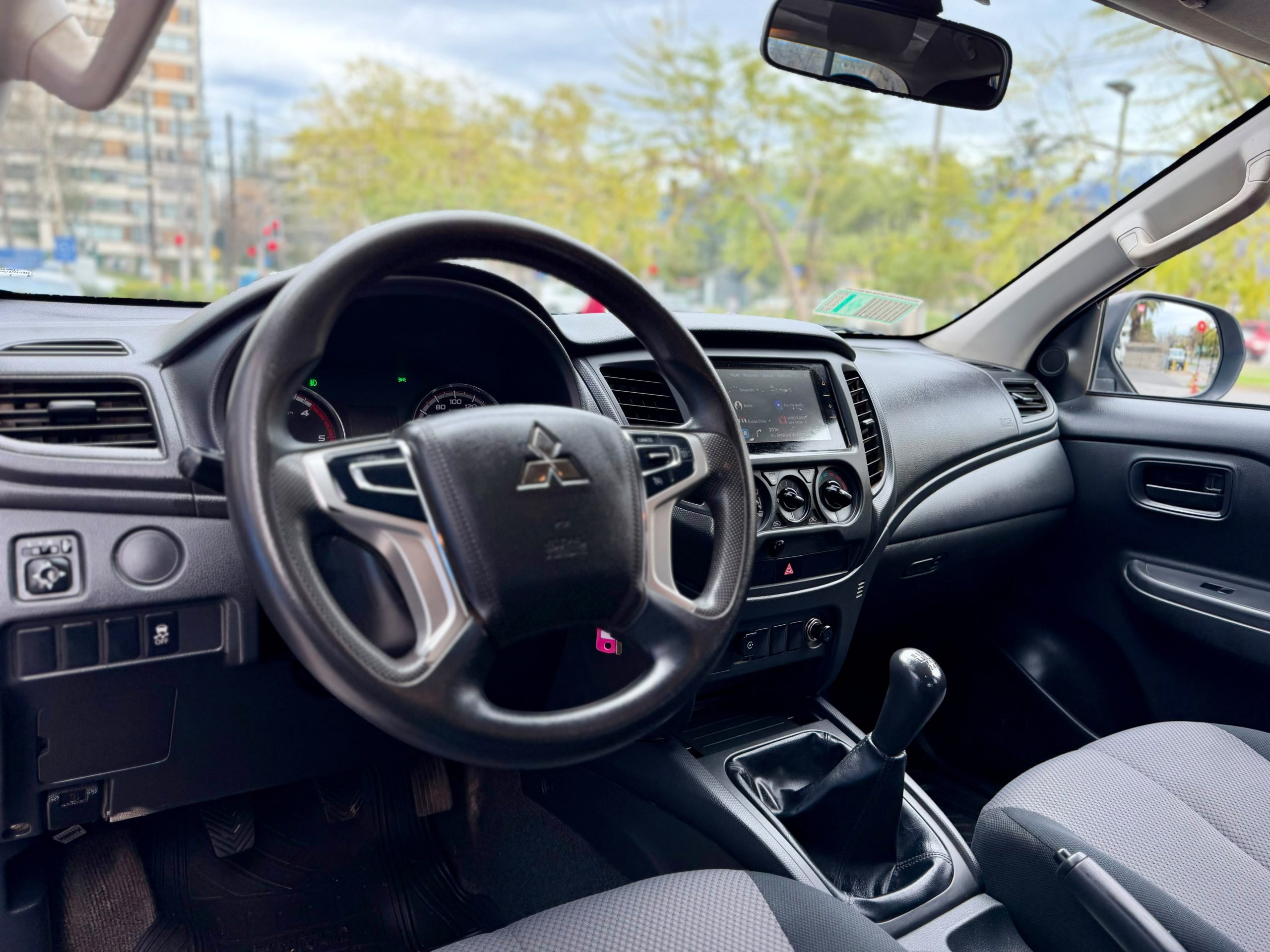 Mitsubishi L200 Katana Cr — foto 11 de 15