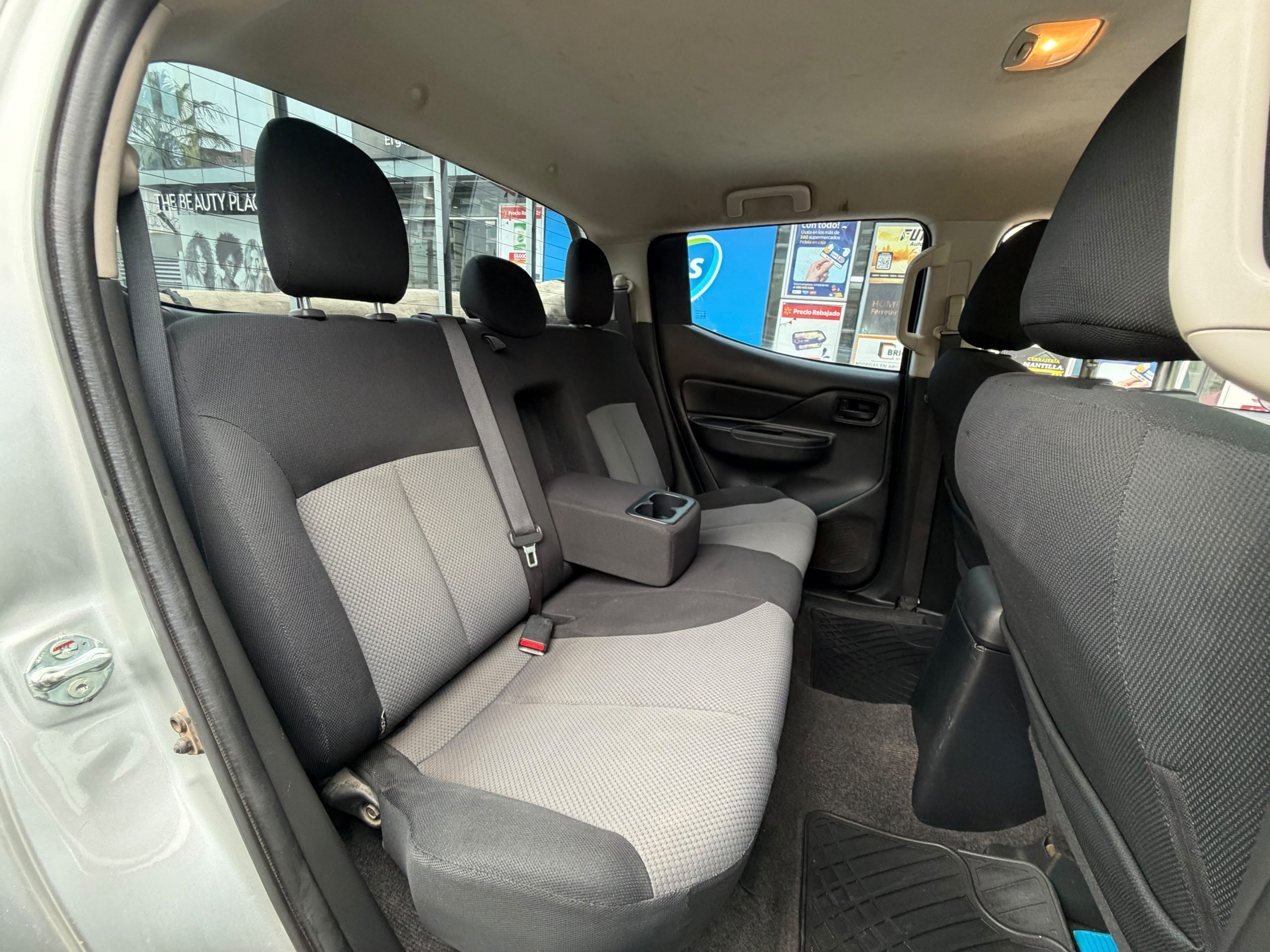 Mitsubishi L200 Katana Cr — foto 15 de 15