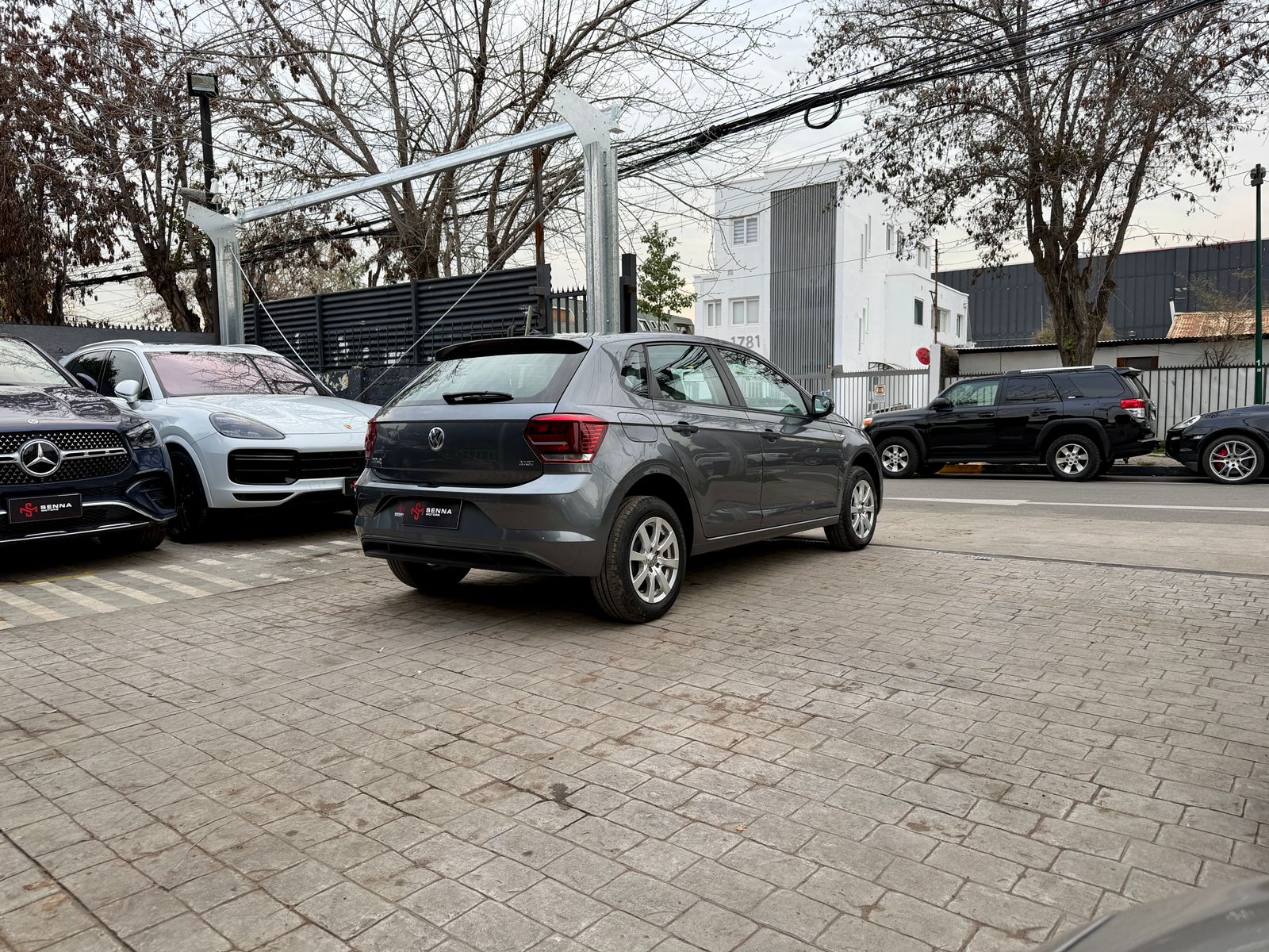 Volkswagen Polo Comfortline — foto 5 de 21