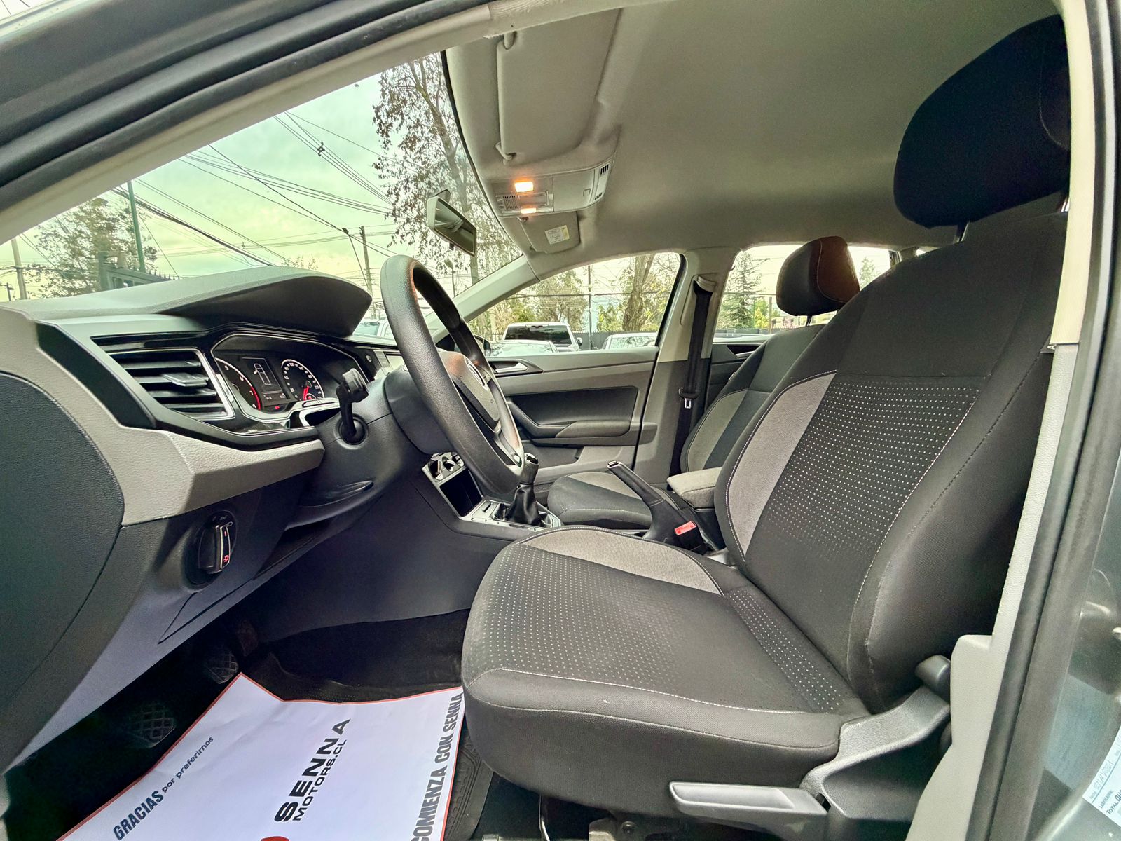 Volkswagen Polo Comfortline — foto 10 de 21