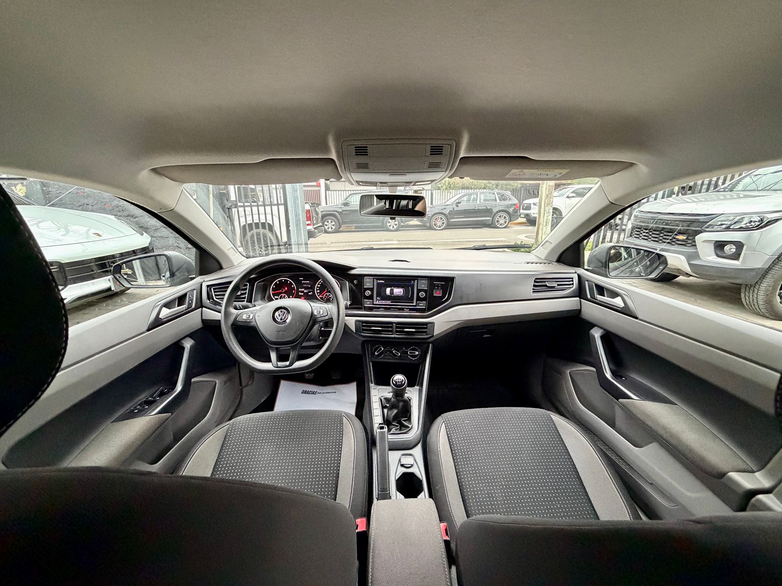 Volkswagen Polo Comfortline — foto 11 de 21