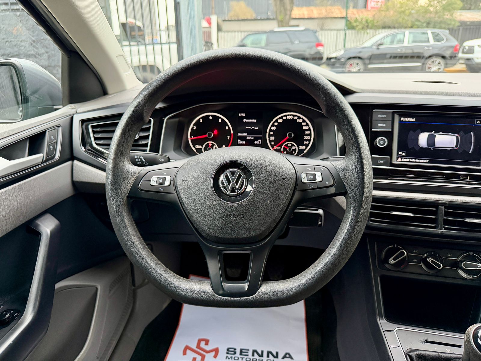 Volkswagen Polo Comfortline — foto 12 de 21