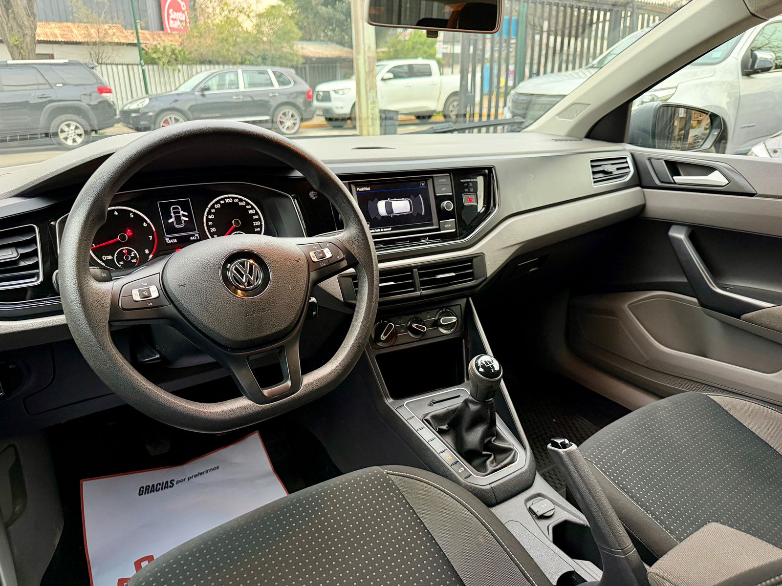 Volkswagen Polo Comfortline — foto 13 de 21