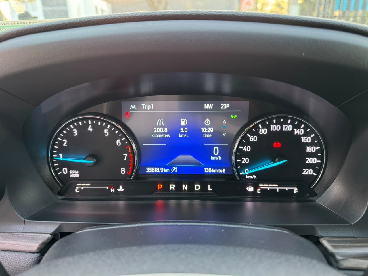 Ford Explorer — foto 21 de 27