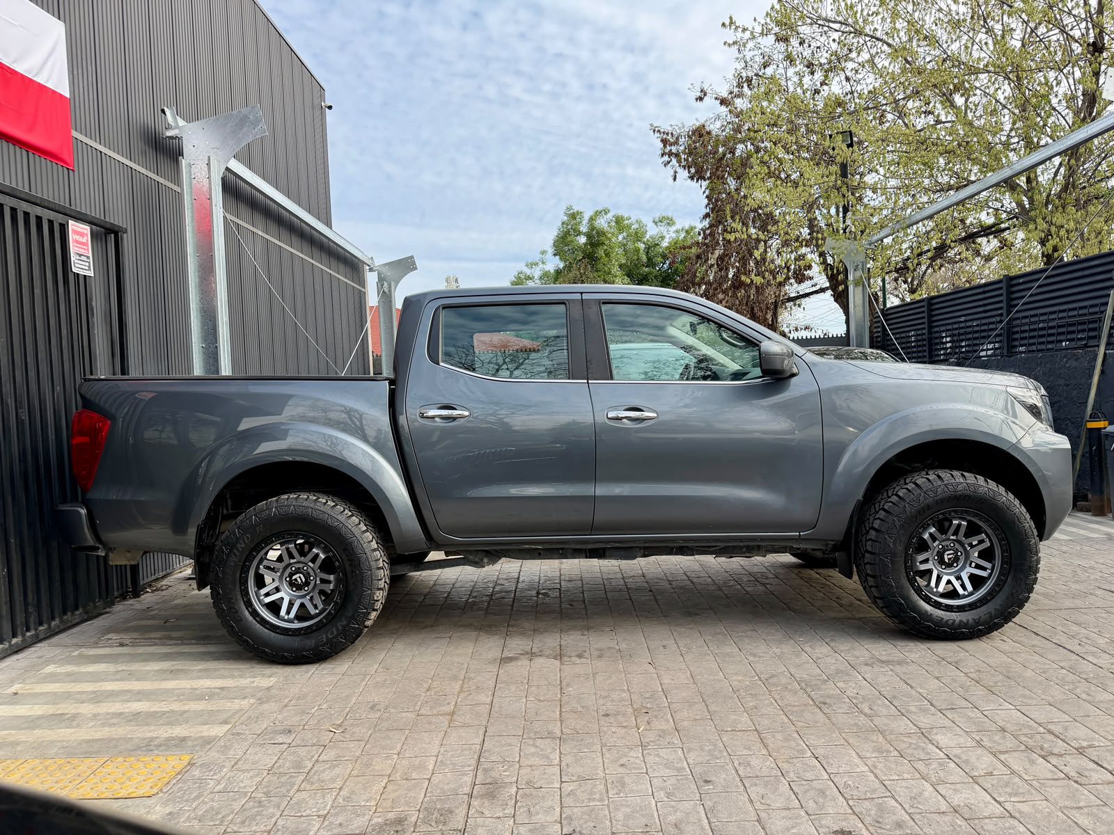 Nissan Navara Xe — foto 4 de 29