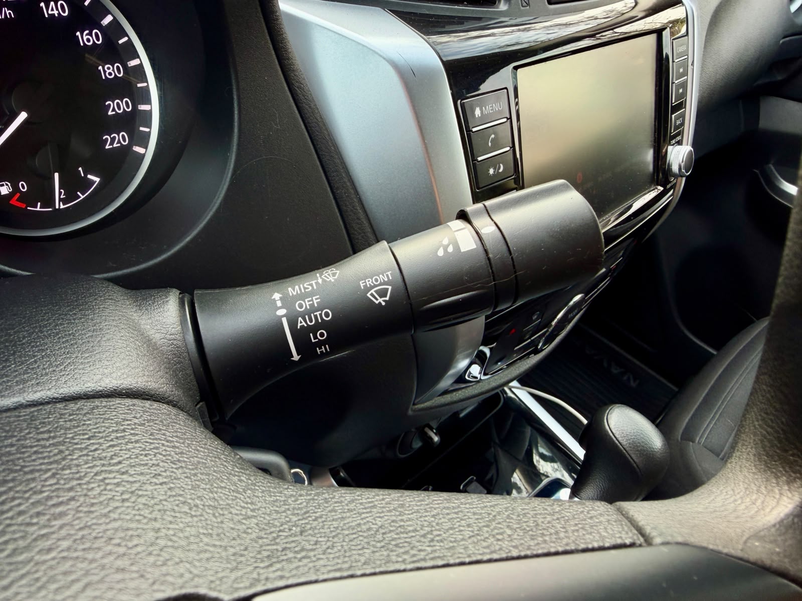 Nissan Navara Xe — foto 24 de 29