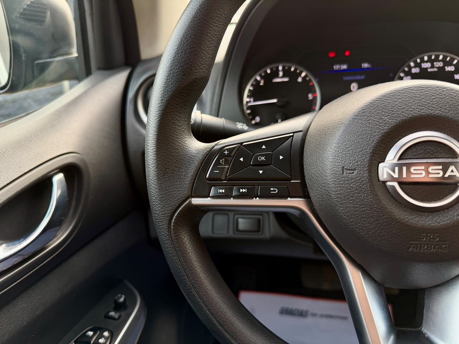 Nissan Navara Xe — foto 21 de 29
