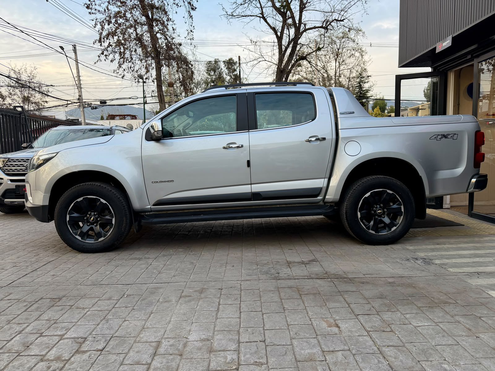 Chevrolet Colorado High Country — foto 11 de 24