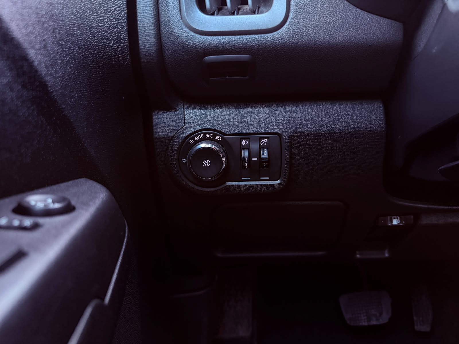 Chevrolet Colorado High Country — foto 21 de 24