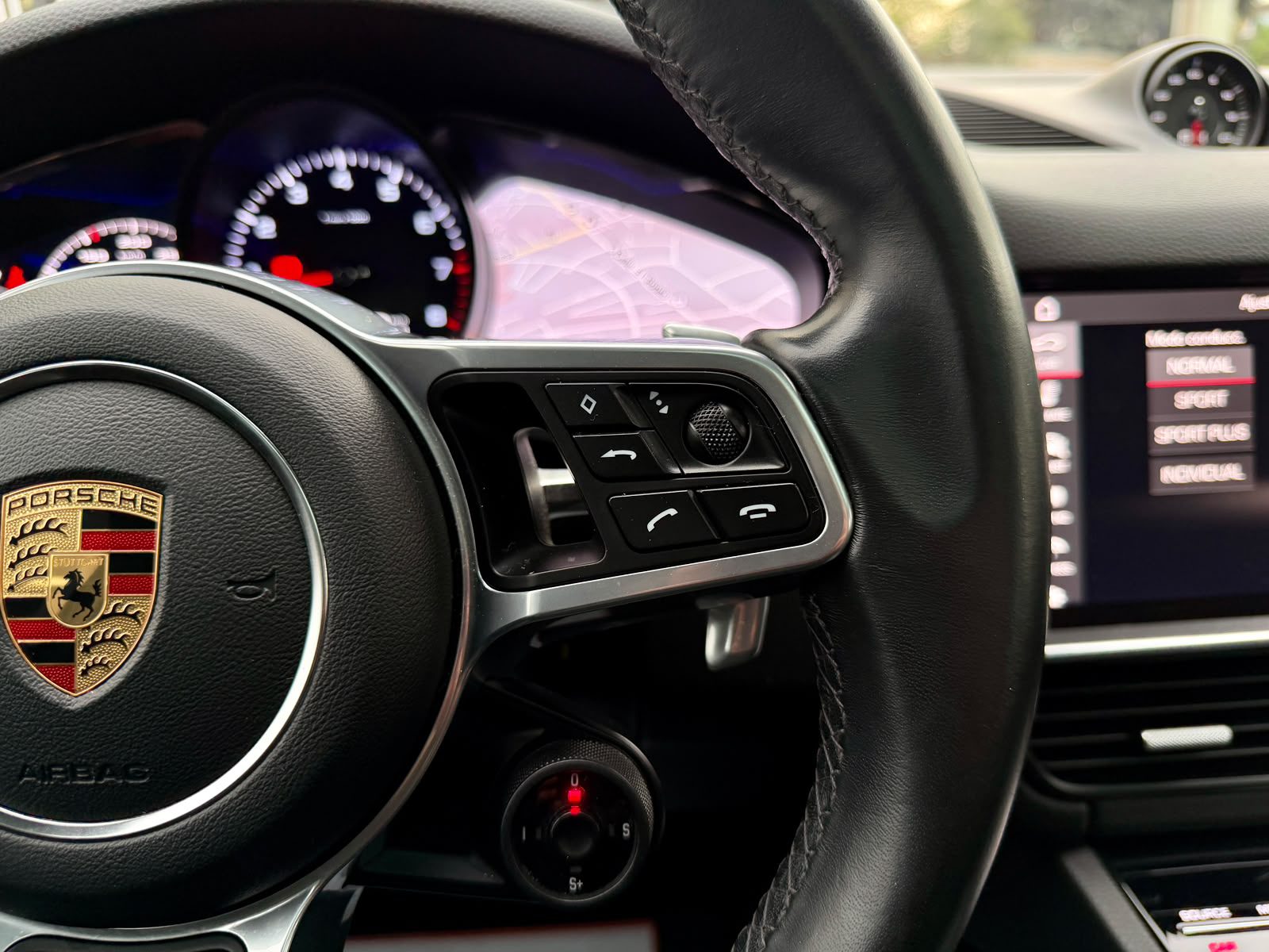 Porsche Cayenne Coupe — foto 18 de 27