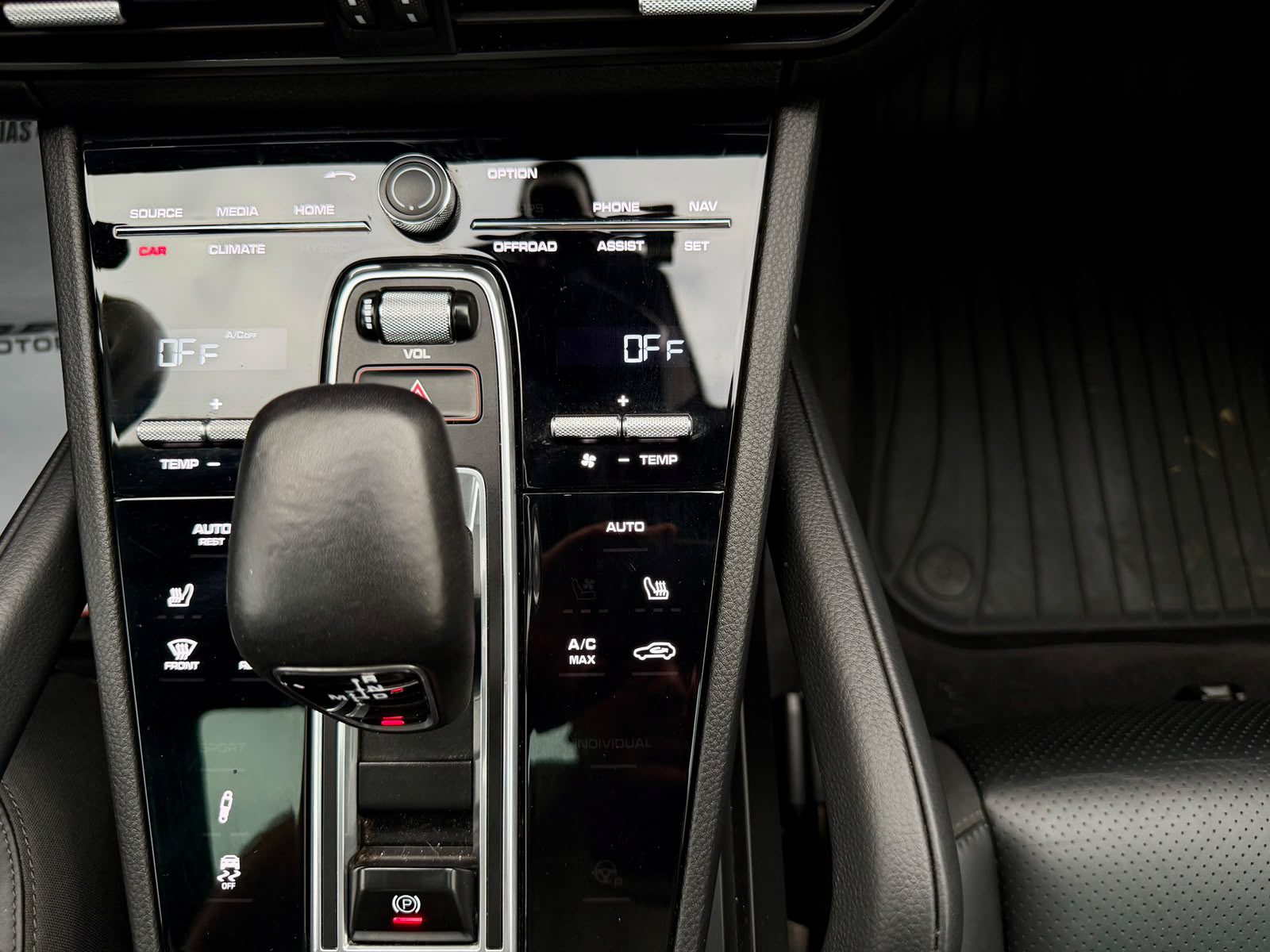 Porsche Cayenne Coupe — foto 15 de 27